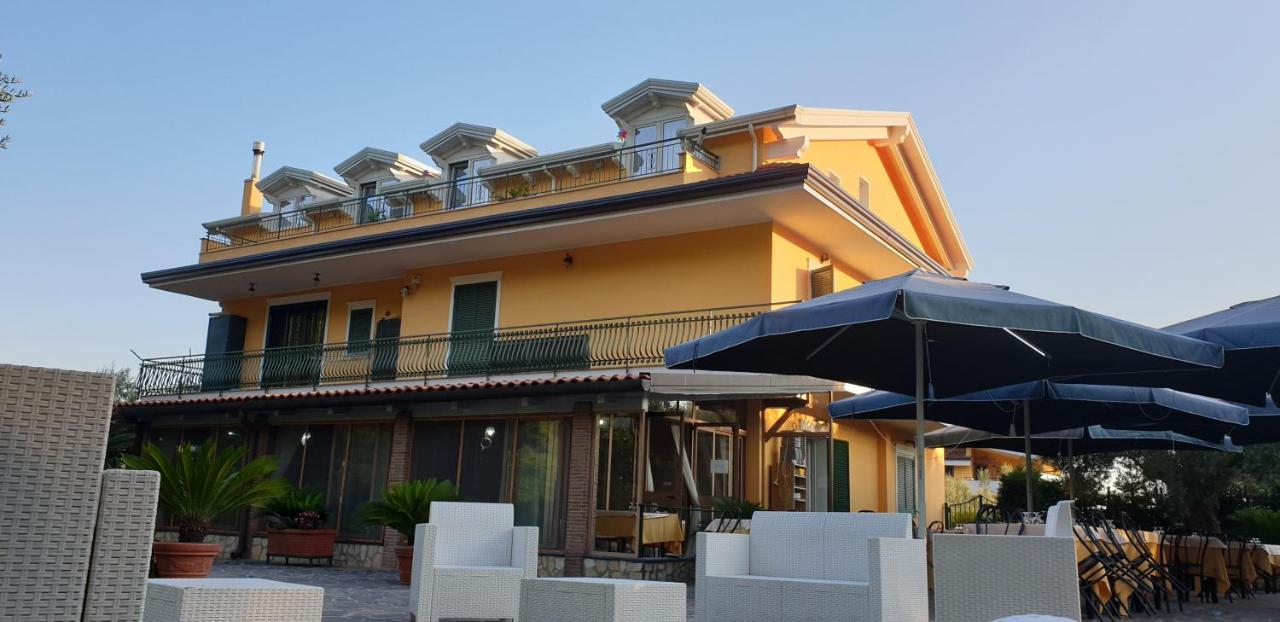 B&B Oliveto Касерта Екстериор снимка